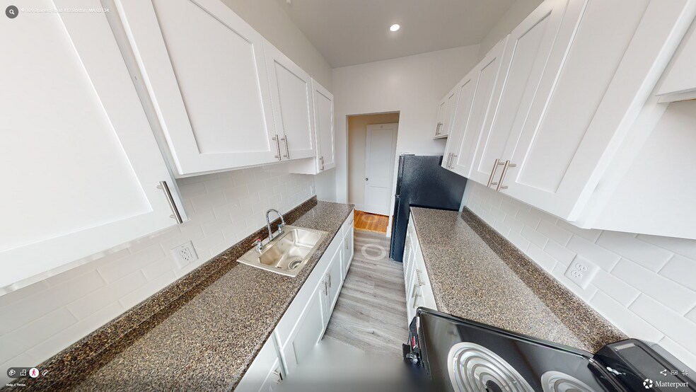 Building Photo - 26 Brainerd Rd