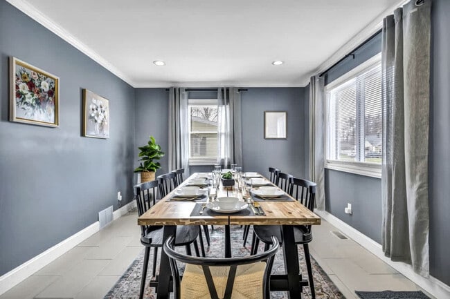 Building Photo - 1036 Union Ave