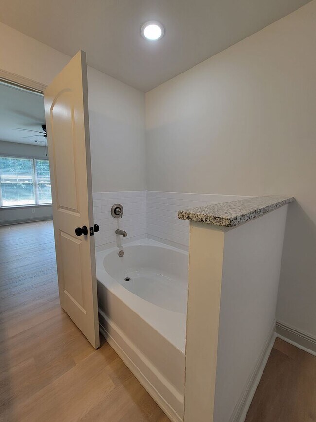 Building Photo - Build to Rent 4 Bdrm Lake Access - Luxury flooring -Stainless steel appliance - Covered Porch