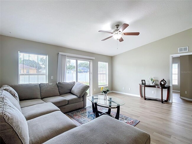Building Photo - 1639 Saddlehorn Dr