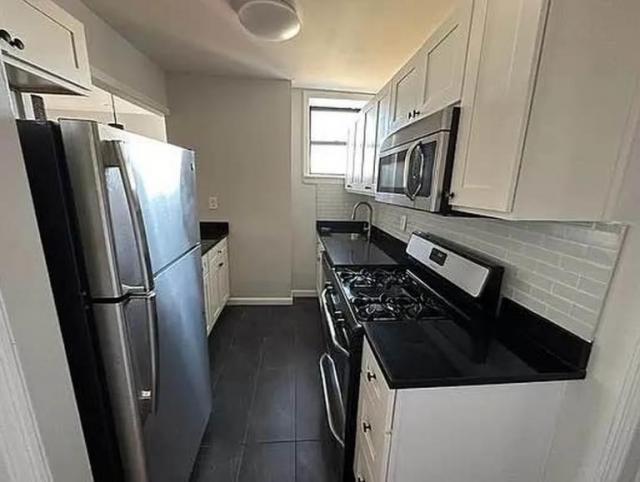 Building Photo - 2 bedroom in Brooklyn NY 11221