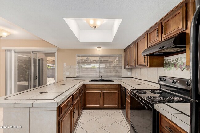 Building Photo - 2955 W Wagoner Rd