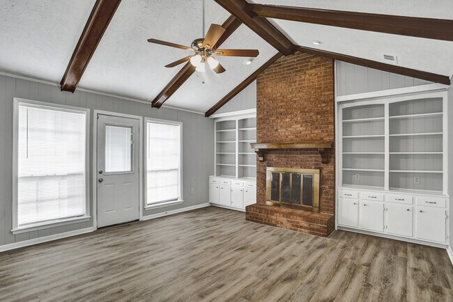 Building Photo - Cozy 4-Bedroom Home in Clinton, MS