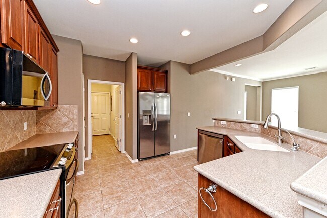 Building Photo - 533 Mill Pond Path