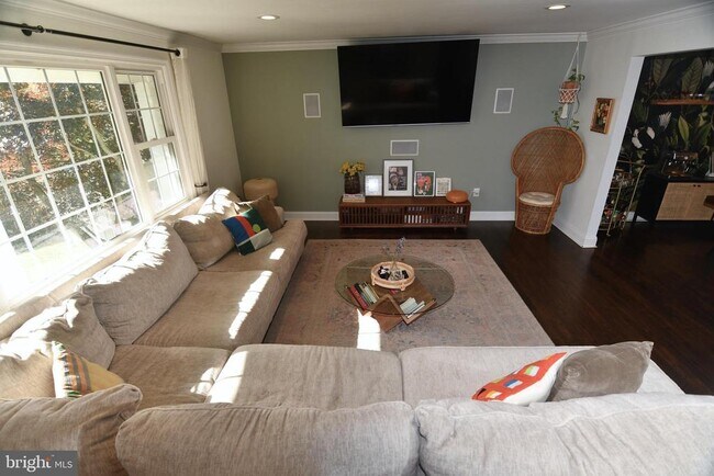 Building Photo - 1 Orchard Ln