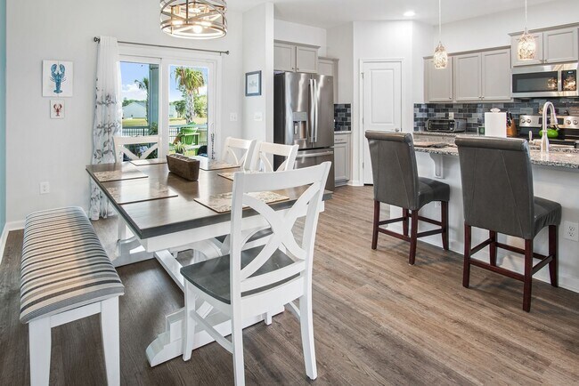 Building Photo - Glenmoor 3BR/2BA – Minutes from Downtown C...