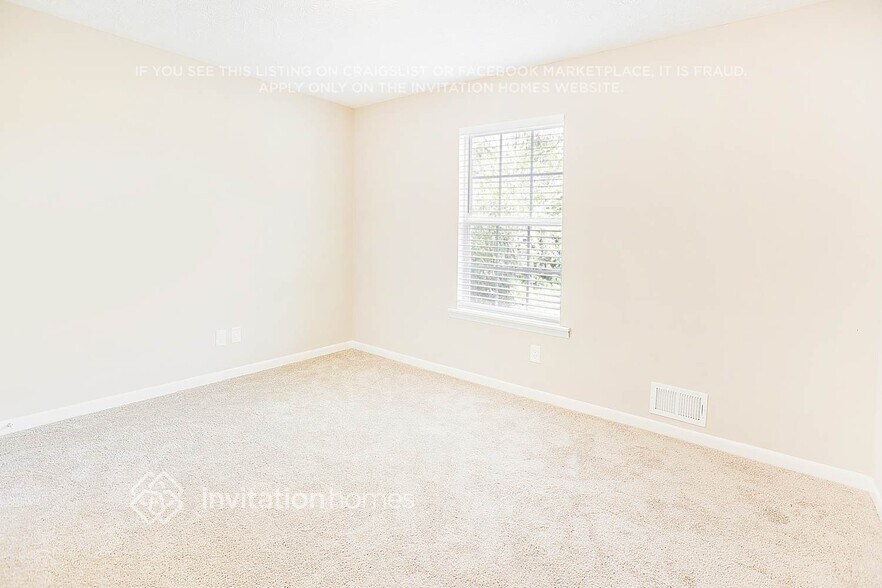 Building Photo - 237 W James Cir