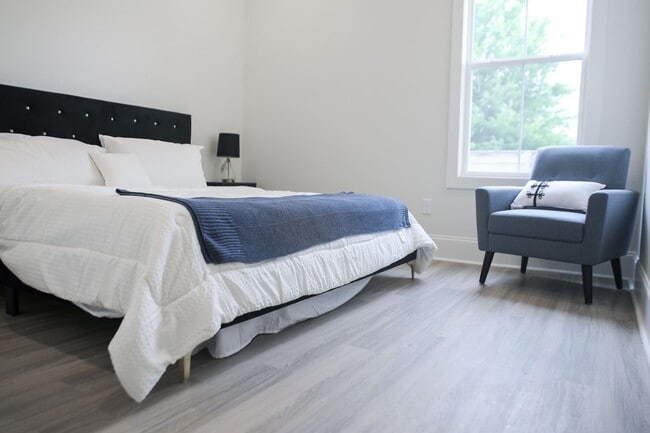 Building Photo - Brand New Single Story Furnished Townhome!
