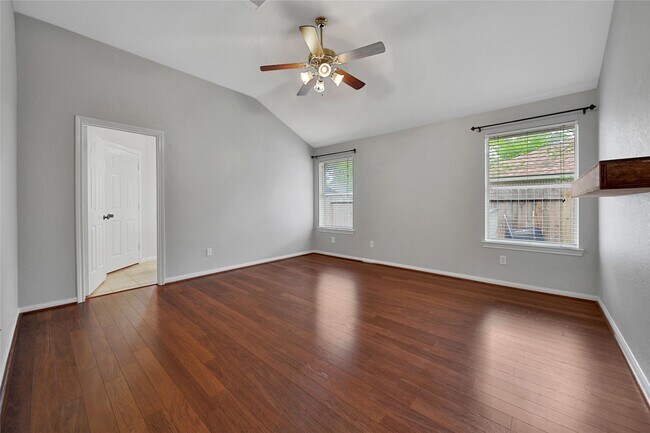 Building Photo - 12411 Brightwood Dr