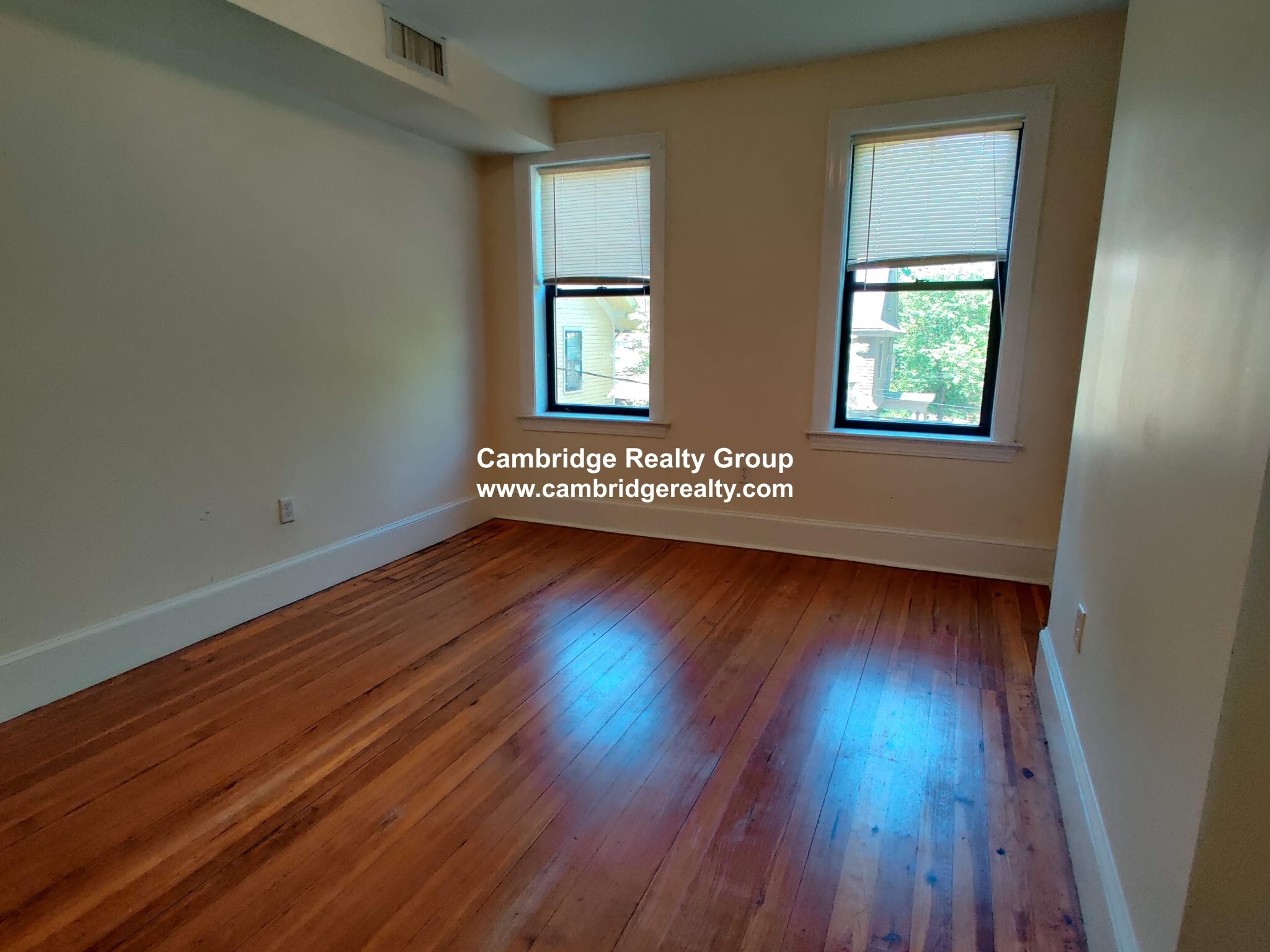 Building Photo - 844 Massachusetts Ave