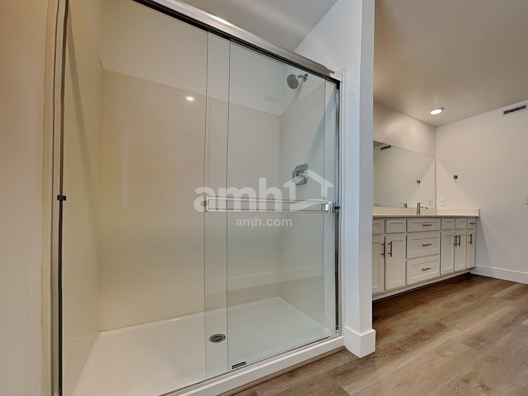 Building Photo - 9588 Harkes Dr