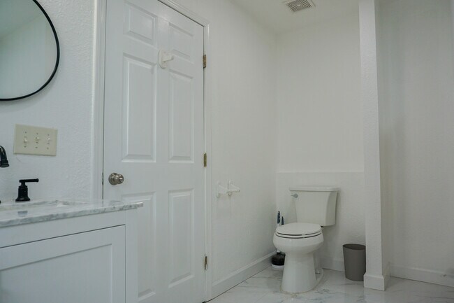 Building Photo - 233 Grand Prix Dr