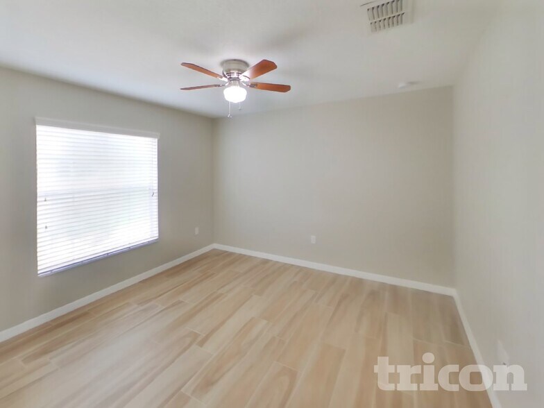 Building Photo - 12522 Cricklewood Dr