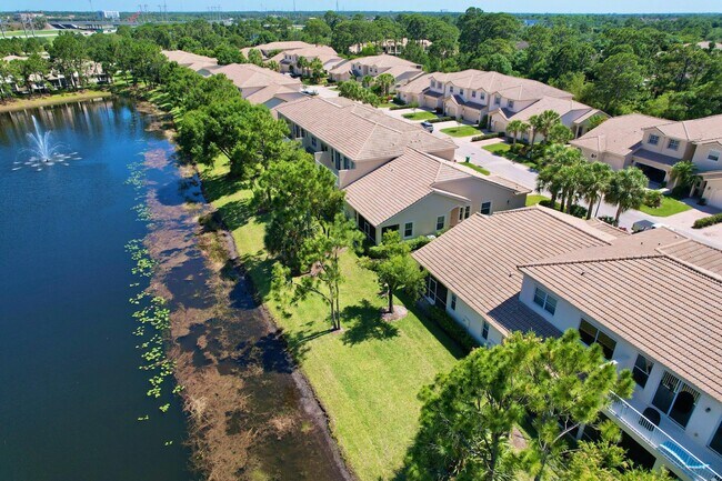 Building Photo - 8110 Carnoustie Pl