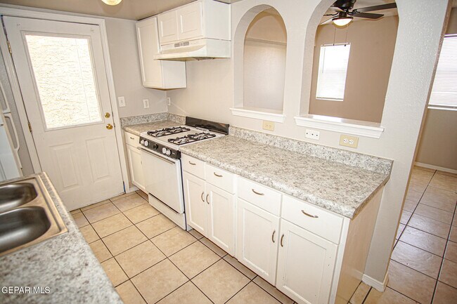 Building Photo - 11026 Splendor Ct