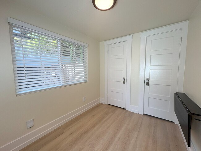 Building Photo - Cozy Cottage in Palo Alto – Fully Renovated