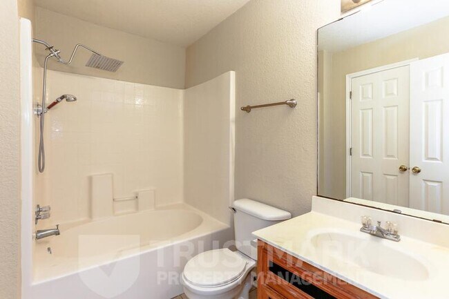 Building Photo - 4409 July Dr