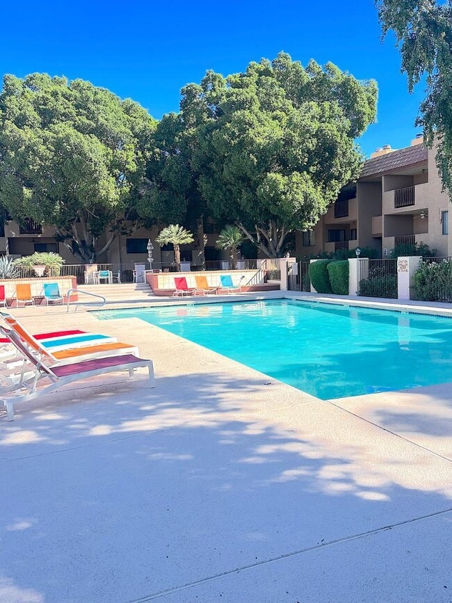 Building Photo - 3031 N Civic Center Plaza