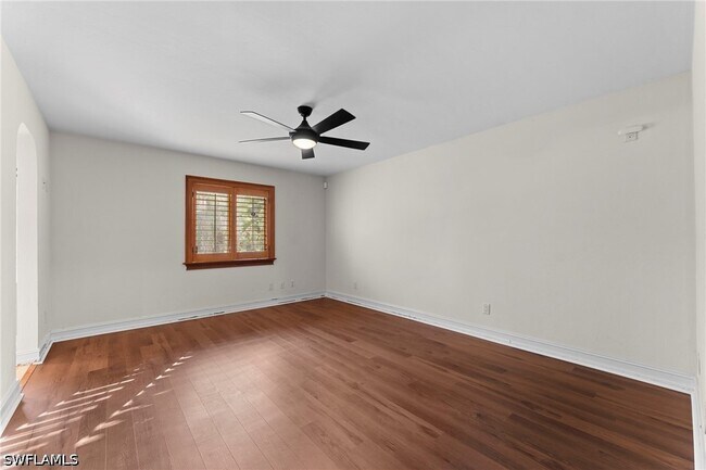 Building Photo - 840 Jung Blvd W