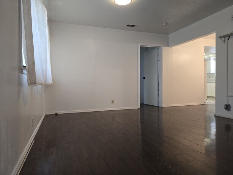 Building Photo - 2817 Montezuma Ave