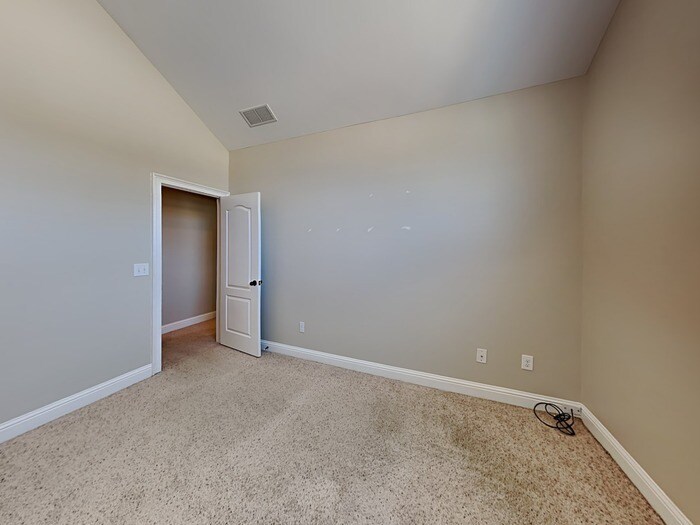 Building Photo - 412 Icicle Ct