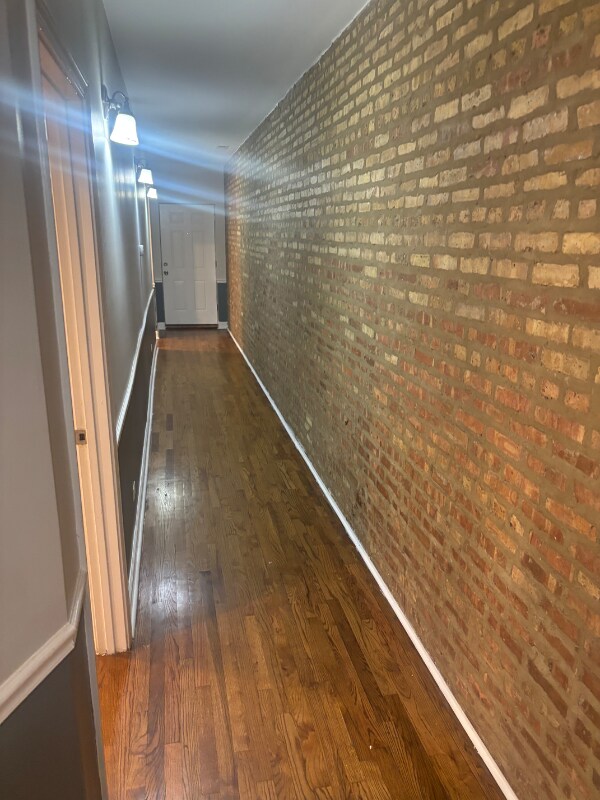 Building Photo - 7725 S Kingston Ave