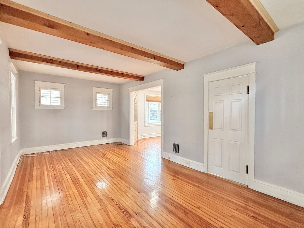 Building Photo - 7041 Harvey Ave