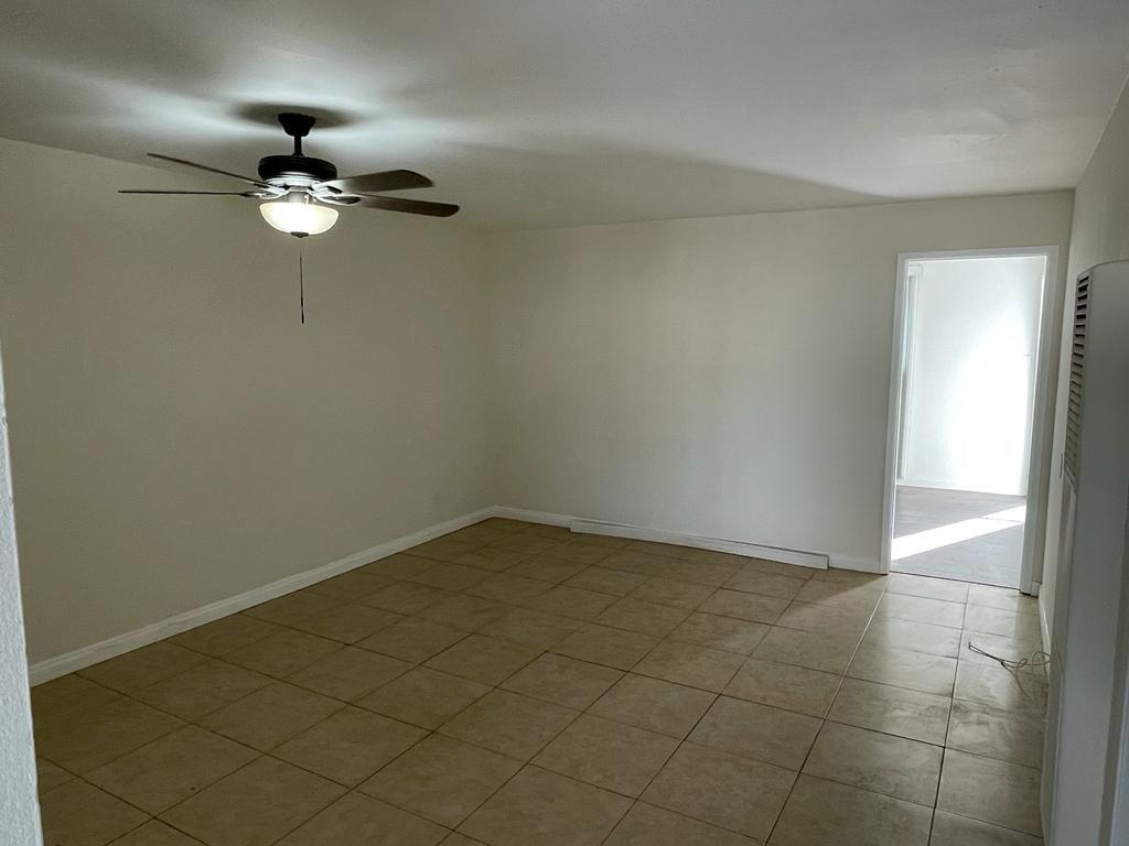 Livingroom - 2152 W Alameda Ave