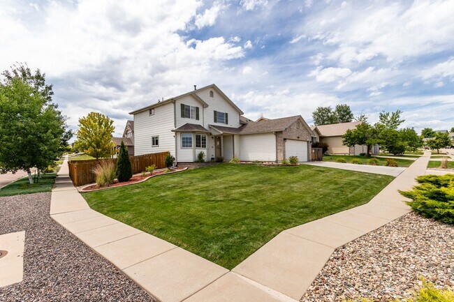 Building Photo - Spacious Corner Lot Gem in Ridgeview at St...