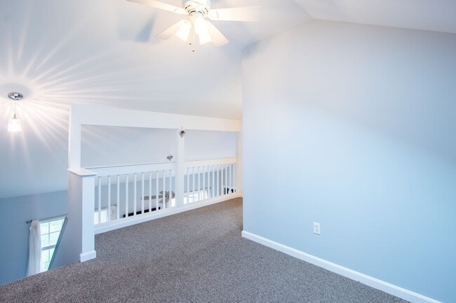 Building Photo - For Rent – Beautifully Updated Townhome in Gull Point a Waterfront Community