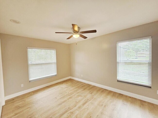Building Photo - 8935 Esguerra Ln