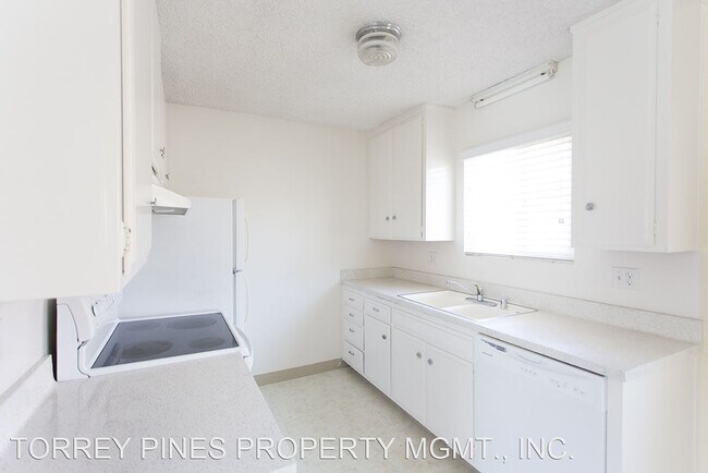 Building Photo - 3850-3860 Haines St