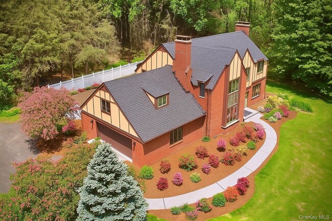 Building Photo - 285 Goff Rd