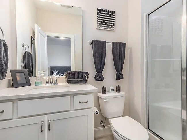 Building Photo - 300 W Amber Oak Dr