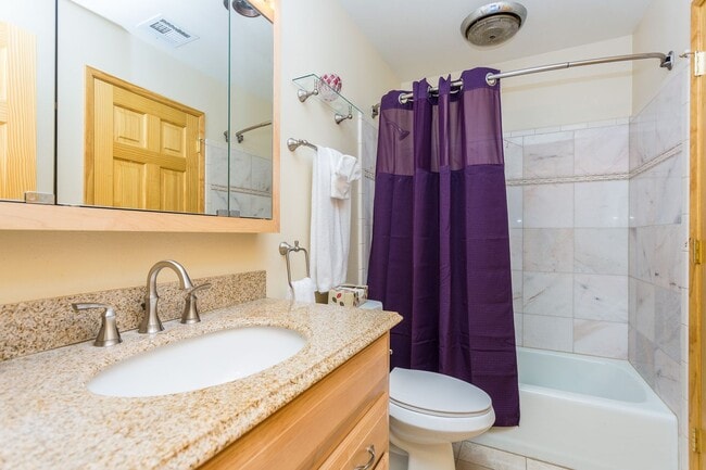 Building Photo - Fully Furnished 1-Bedroom Upstairs Apartment – All Utilities Included