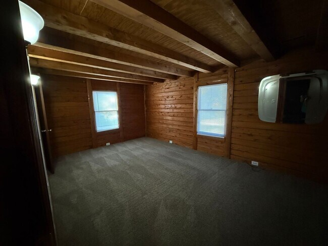 Building Photo - 553 Highway 172