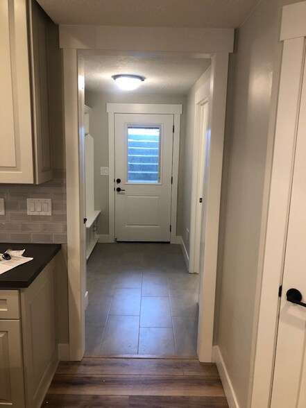Building Photo - 66 E Goosenest Dr