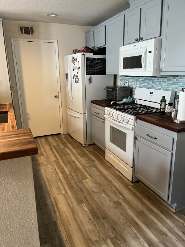 Building Photo - 5030 Gavilan Way