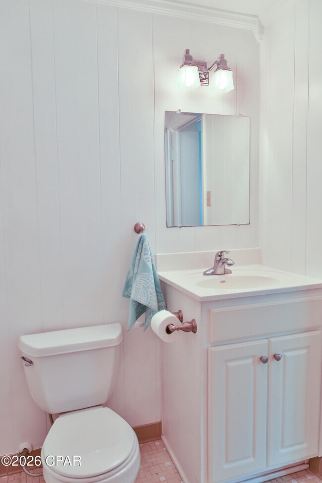 Building Photo - 13307 Oleander Dr