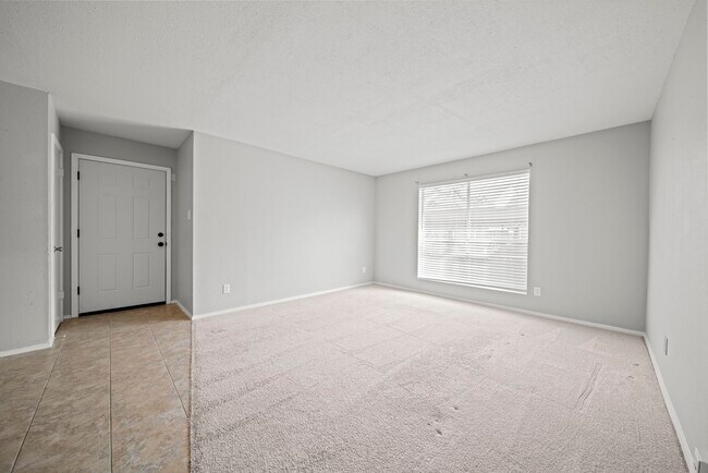 Building Photo - 14555 Wunderlich Dr
