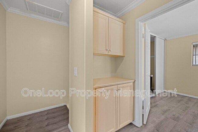 Building Photo - 2648 Alpine Blvd
