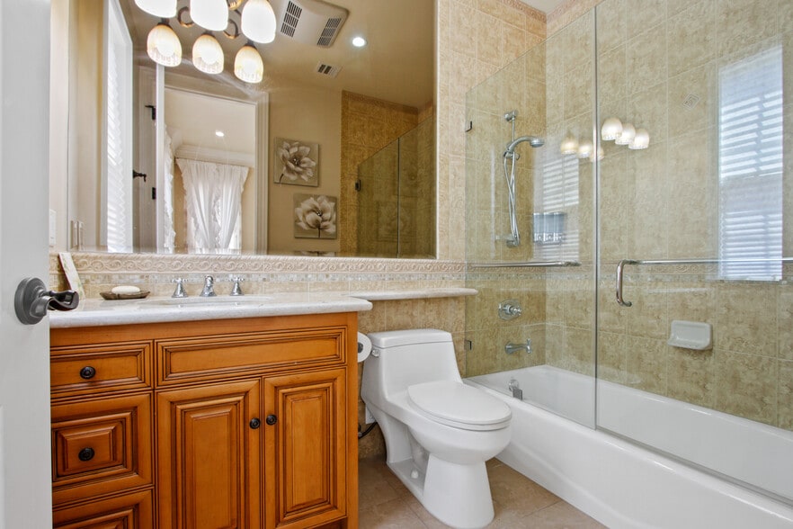 Building Photo - 1117 Encanto Dr