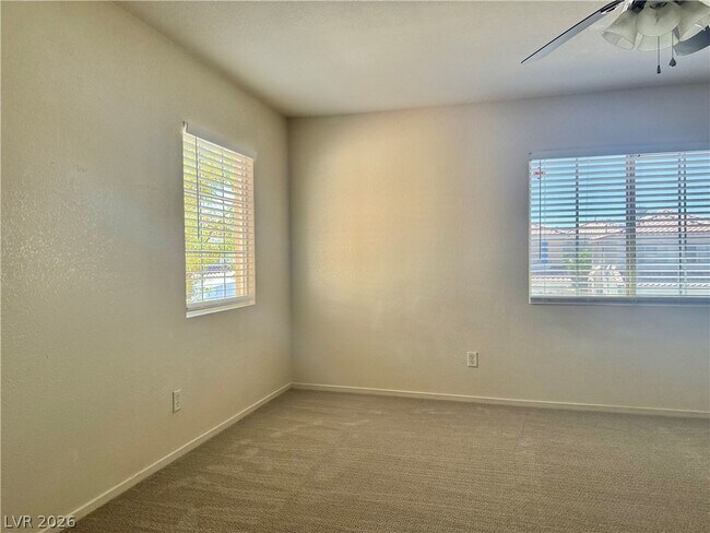 Building Photo - 7512 Jacaranda Leaf St