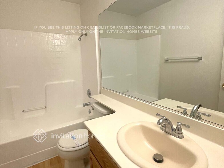 Building Photo - 2522 Drummond Dr