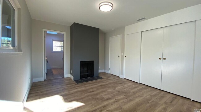 Building Photo - 3005 Blucher Valley Rd