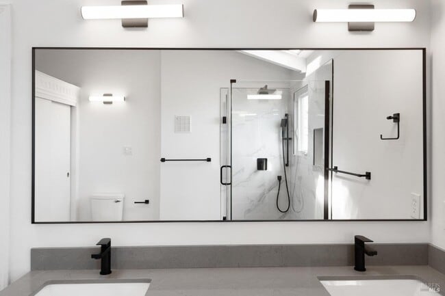 Building Photo - 31 Antilles Way