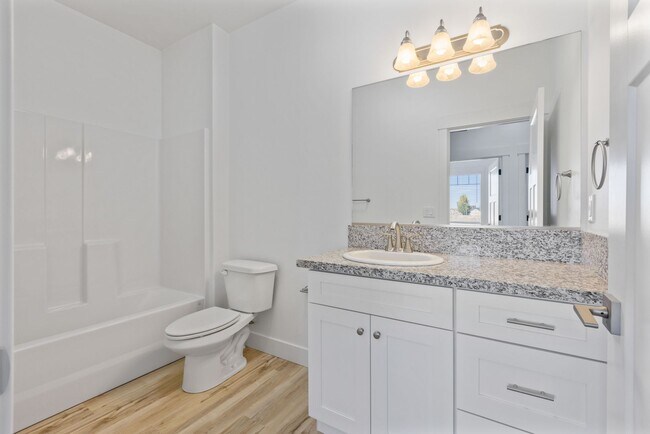 Building Photo - MODERN 3 BED 2.5 BATH TOWNHOME IN SAINT ANTHONY