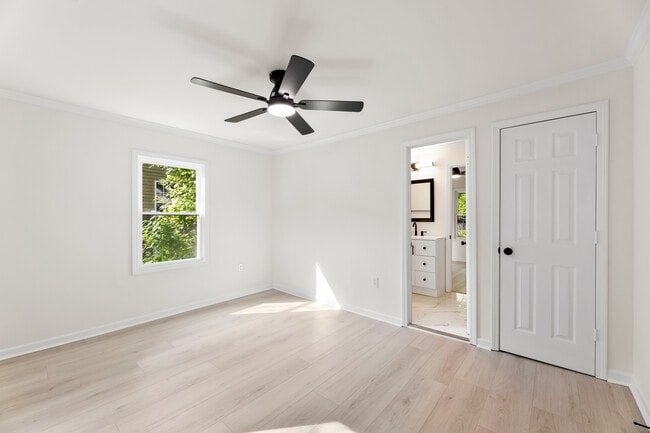 Building Photo - 1155 Cedar Grove Ln