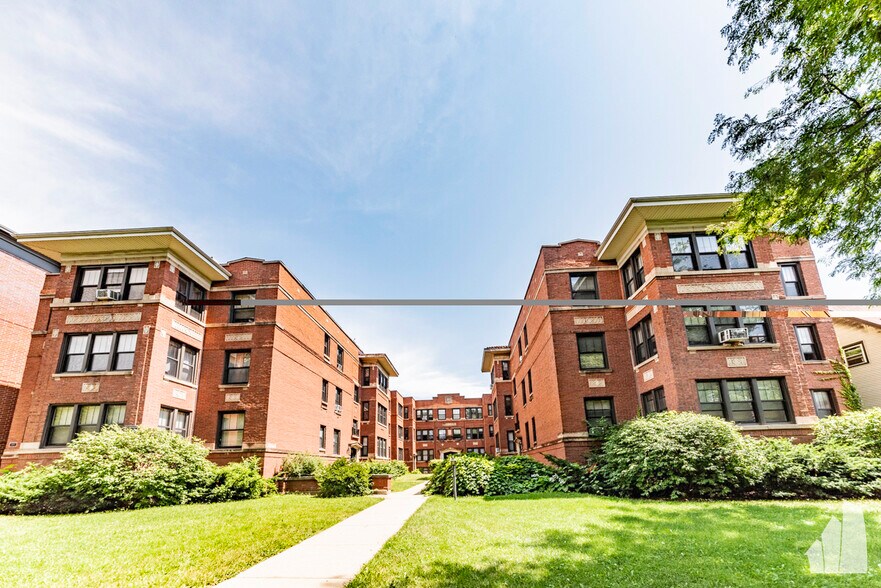 Building Photo - 3920 N Keeler Ave