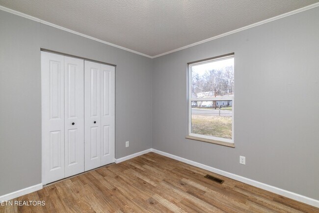 Building Photo - 5601 Ludbury Ln NW